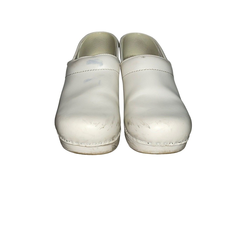 Dansko Professional White Leather Slip On Clogs Women's Size 7.5-8 EU 38